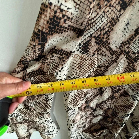 Hummingbird Womens Animal Print Long Sleeve Kimono Light Brown Size Medium-Large - Picture 3 of 13